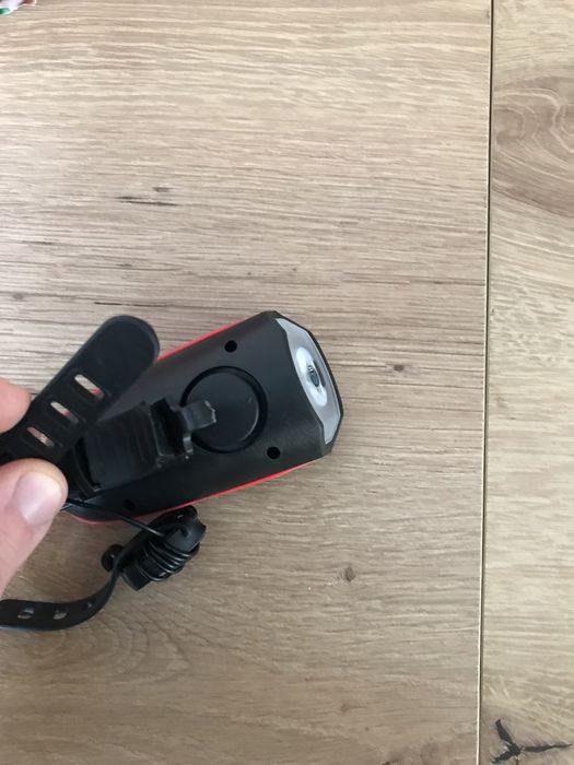 Lanterna reincarcabila cu claxon de 120db pt biciclete trotinete