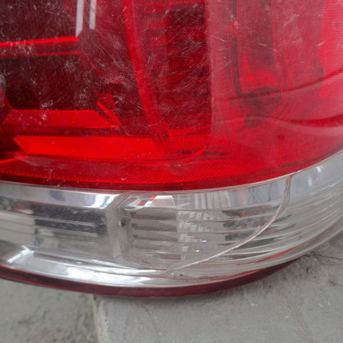 Фары задний на 200