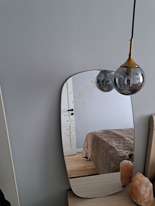 Продам зеркало настенное