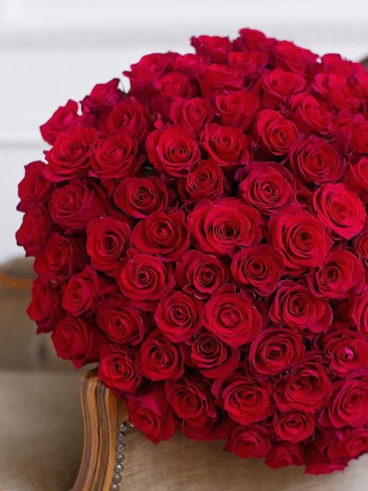 Розы и тюльпаны Актау