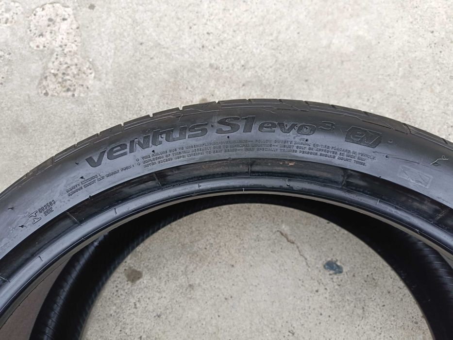 Doua anvelope de vara 285 35 22 hankook ventus S1 evo 3