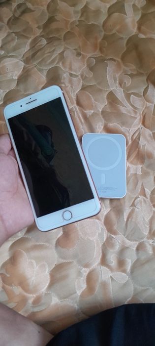 iPhone 8 plus yaxshi xolatda 77%