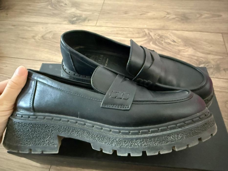 Продам лоферы 5000