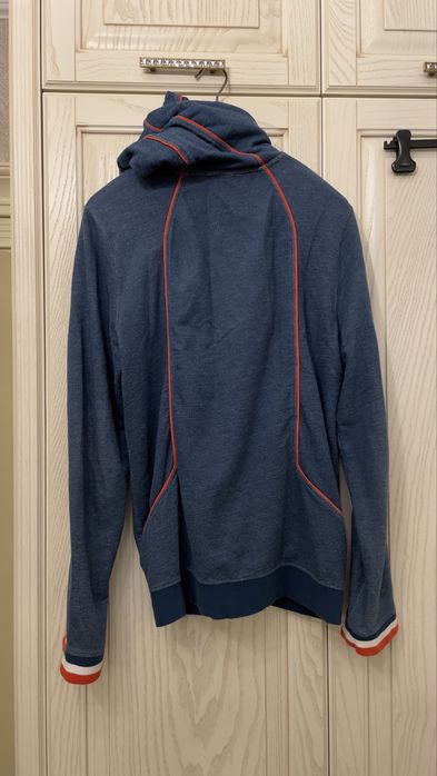 Кофта Hugo Boss с капюшоном, размер M