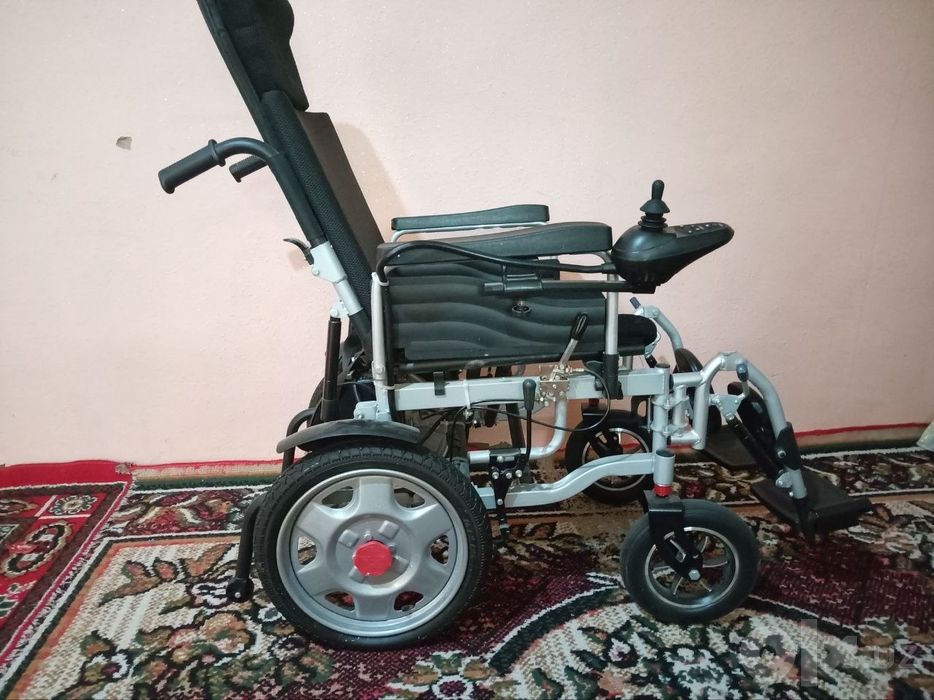 Nogironlar uchun elektrli arava