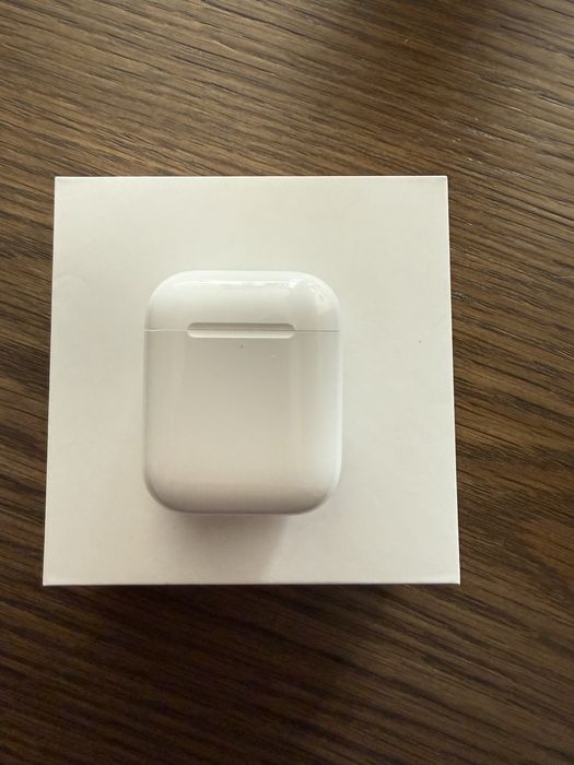 Apple AirPods (стандартен модел) – за части / ремонт