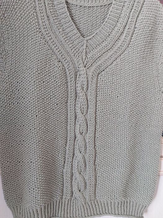 Кофта,жилет, безрукавка