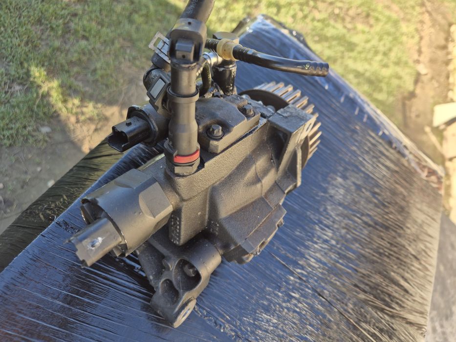 Pompă inaltă  qashqai 1.5  euro 5