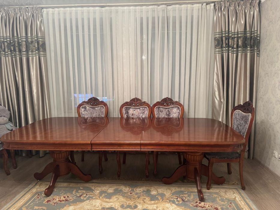 Продам стол