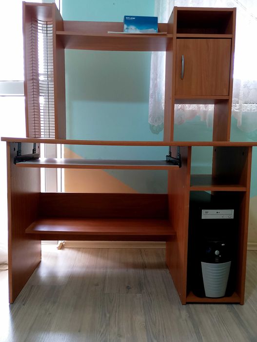 Ученическо/компютърно бюро