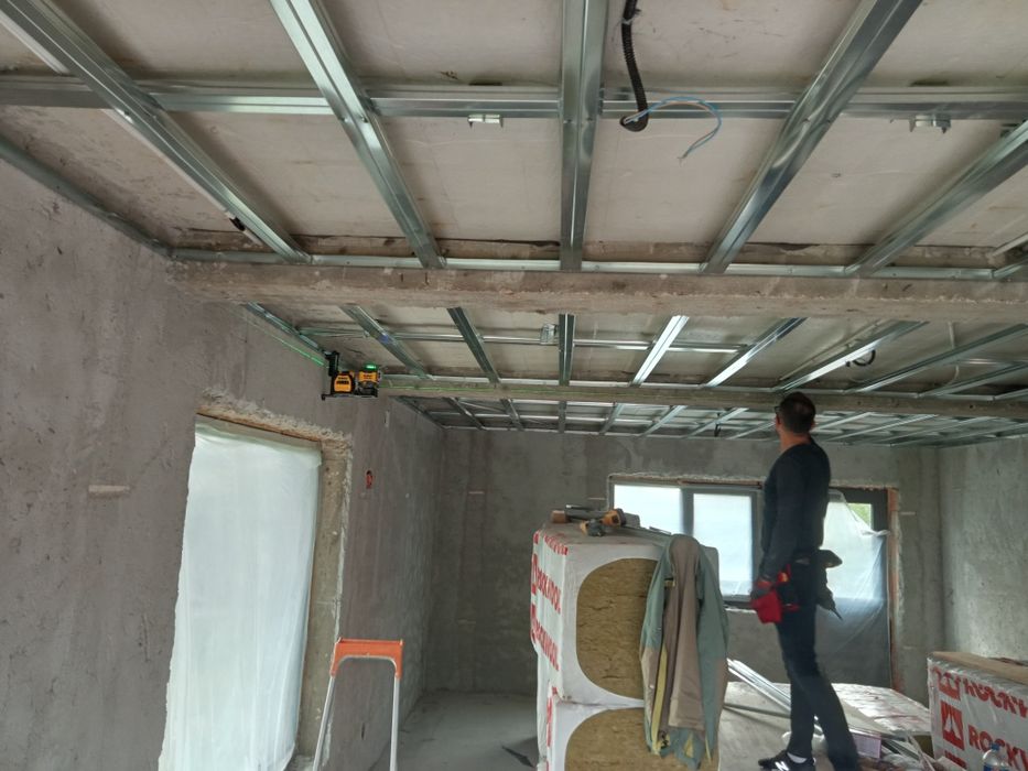 Amenajări interioare și Constructii