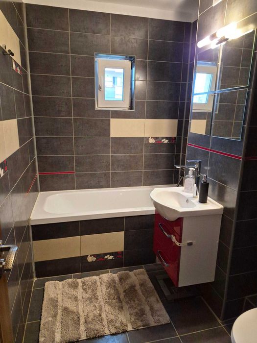 Apartament 3 camere, decomandat, 2 băi, Mărăști, Zona Expo Transilvania – Prima închiriere