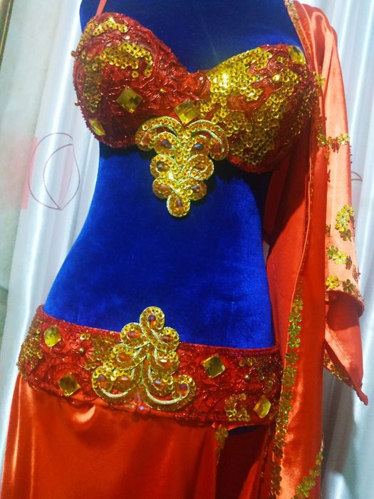 Продаю арабские костюмы новые!