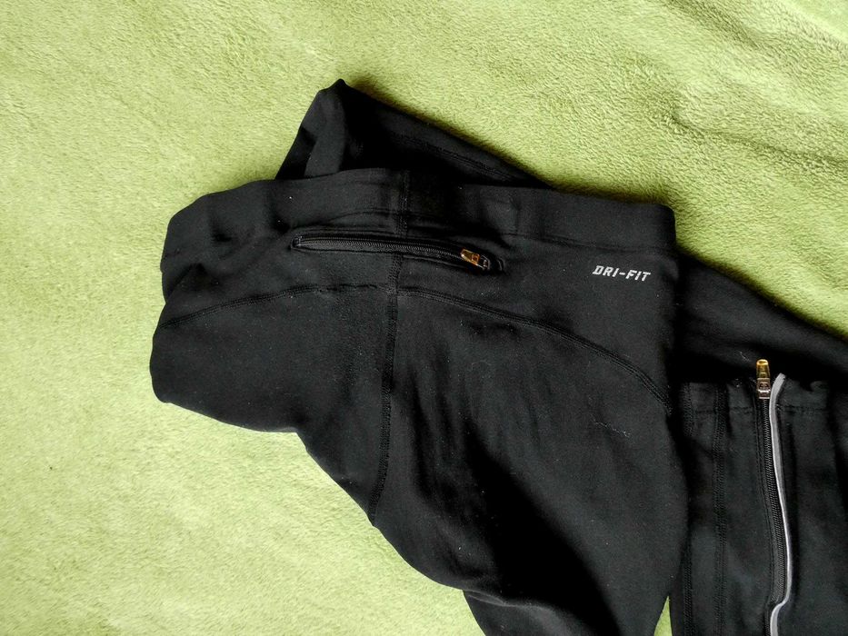 продавам лот от два клина за спорт в черно размер s