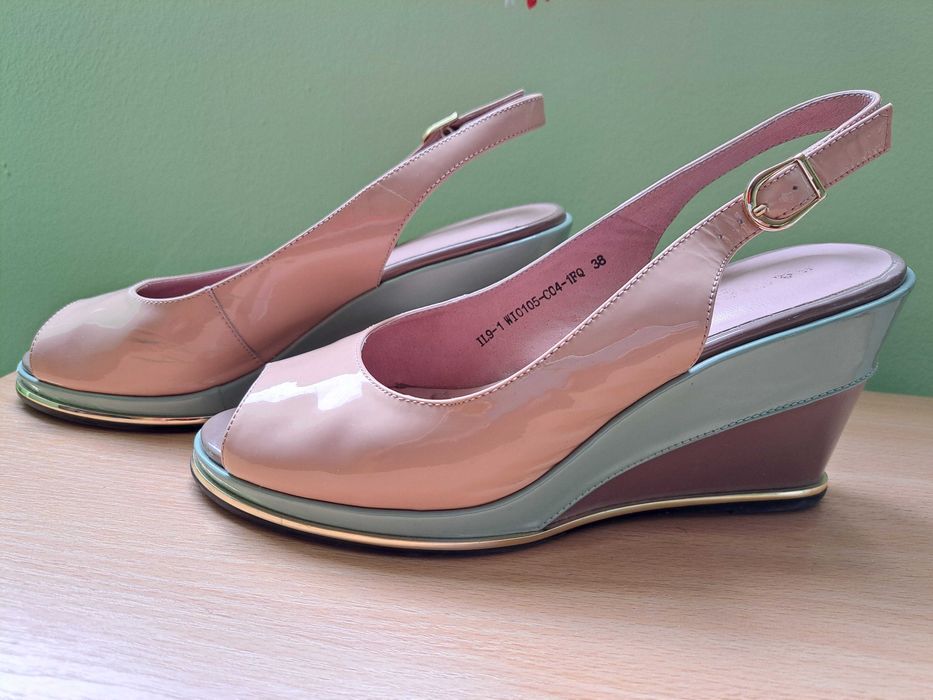 Сандали Fabiano в розово, синьо и бежово