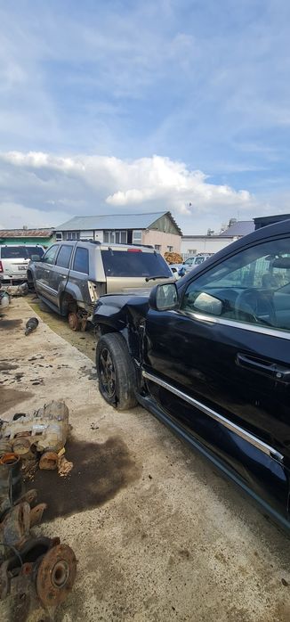 Dezmembrez jeep grand cherokee wk