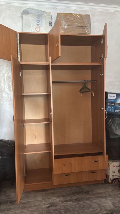 Продам шифоньер б/у.