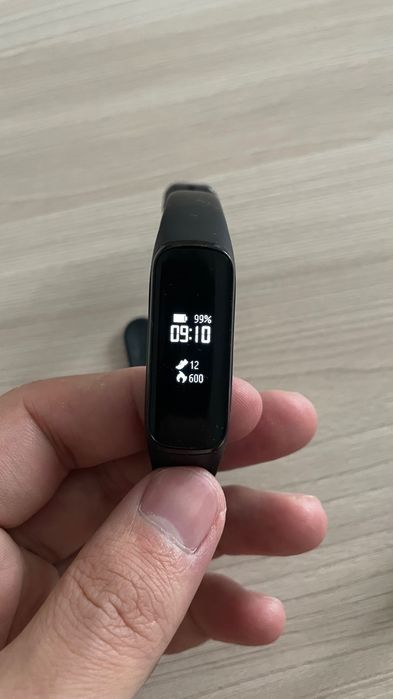 Наушники и часы samsung