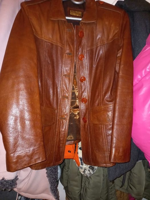 Женская кожаная куртка