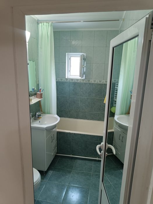 Apartament 3 camere, M39C, 77m, 4/4, 2 băi și 2 balcoane.