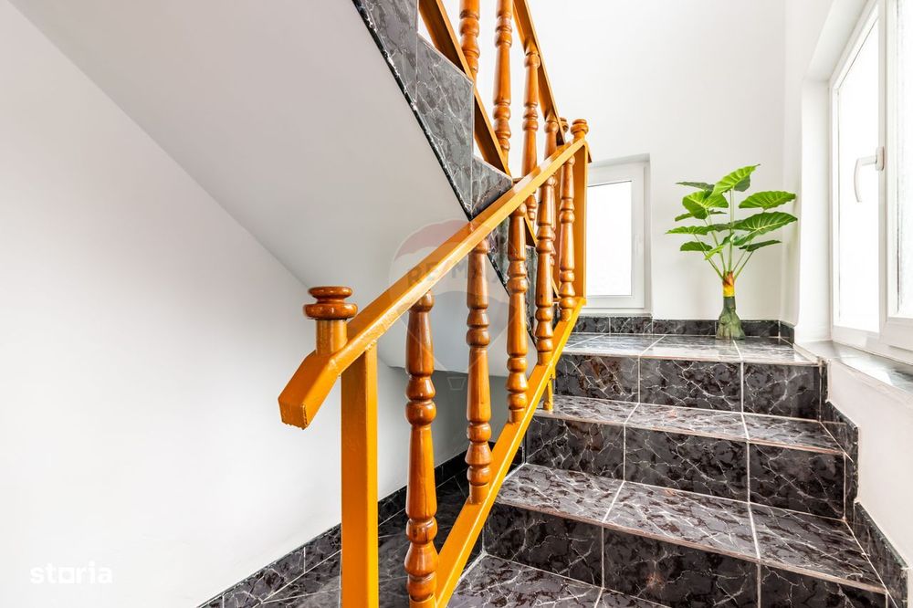 Casă / Vilă de vânzare Picior de Munte, Dambovita