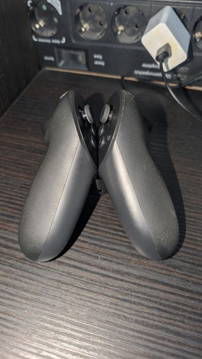Oculus meta quest 2 128GB + Controllere meta quest PRO