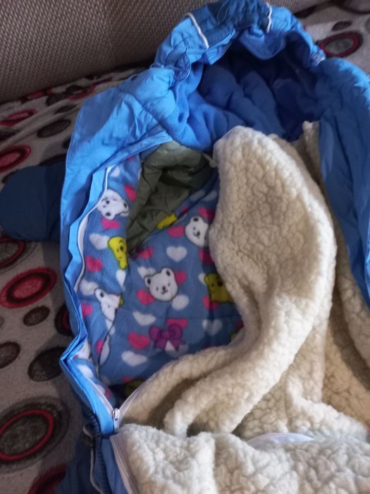 Продам детский зимний комбинезон