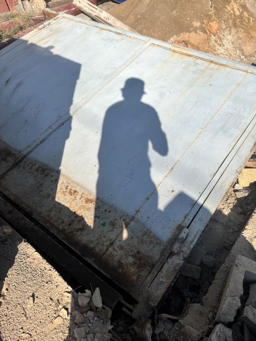 Ворота для гаражa, или для склада