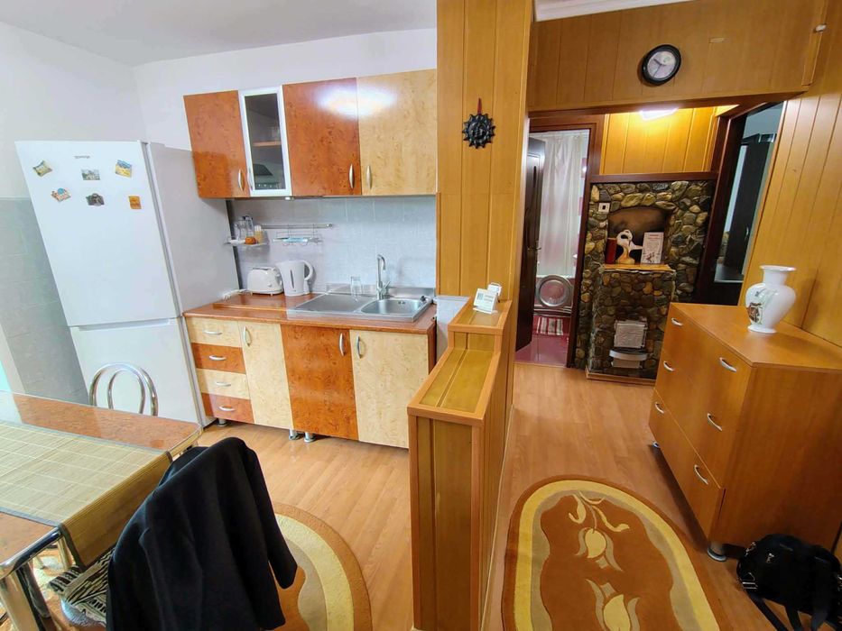 Apartament 2 camera INDEPENDENȚĂ TOTALĂ! Centrală proprie + apă rece trasă separat – Apartament renovat, acoperiș nou 2024, lângă Muntele Prang