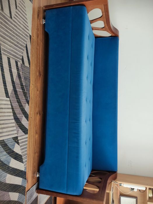 Екі қабатты диван сатылады.