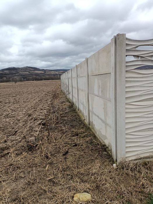 Vând teren intravilan