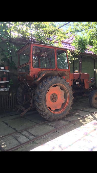 Se vinde tractor