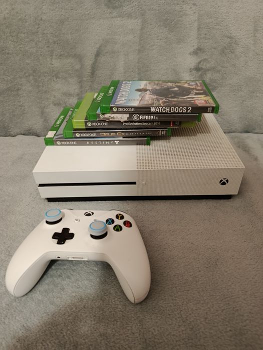 XBOX ONE  S  4K   + 5 jocuri si  1 controller xbox one