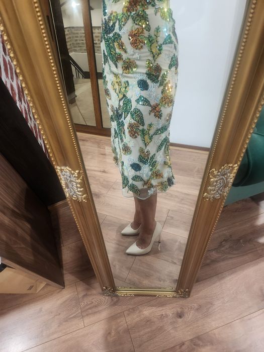 Пла с пайети, С размер