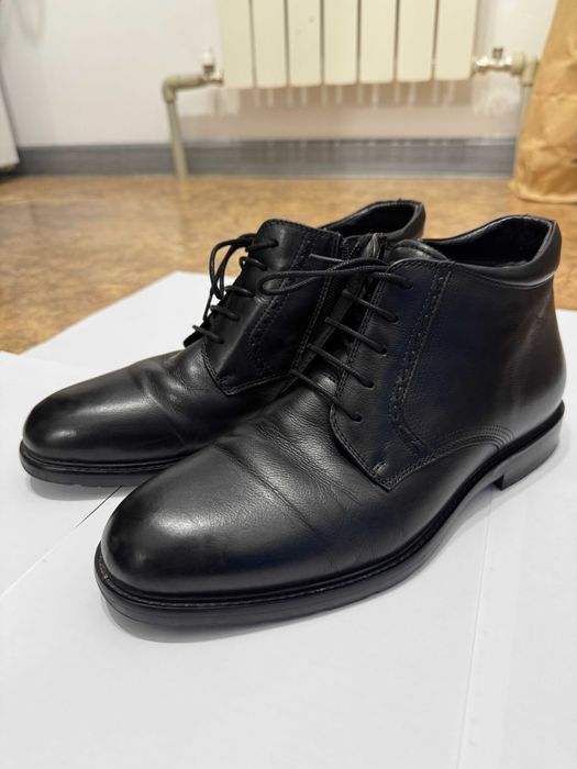 Стильные мужские зимние и летние обуви. Продаю