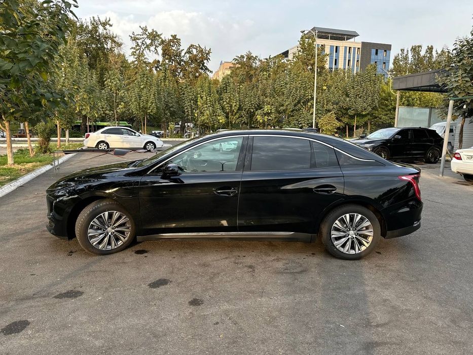 Hongqi eqm-5 450км аренда с выкупом