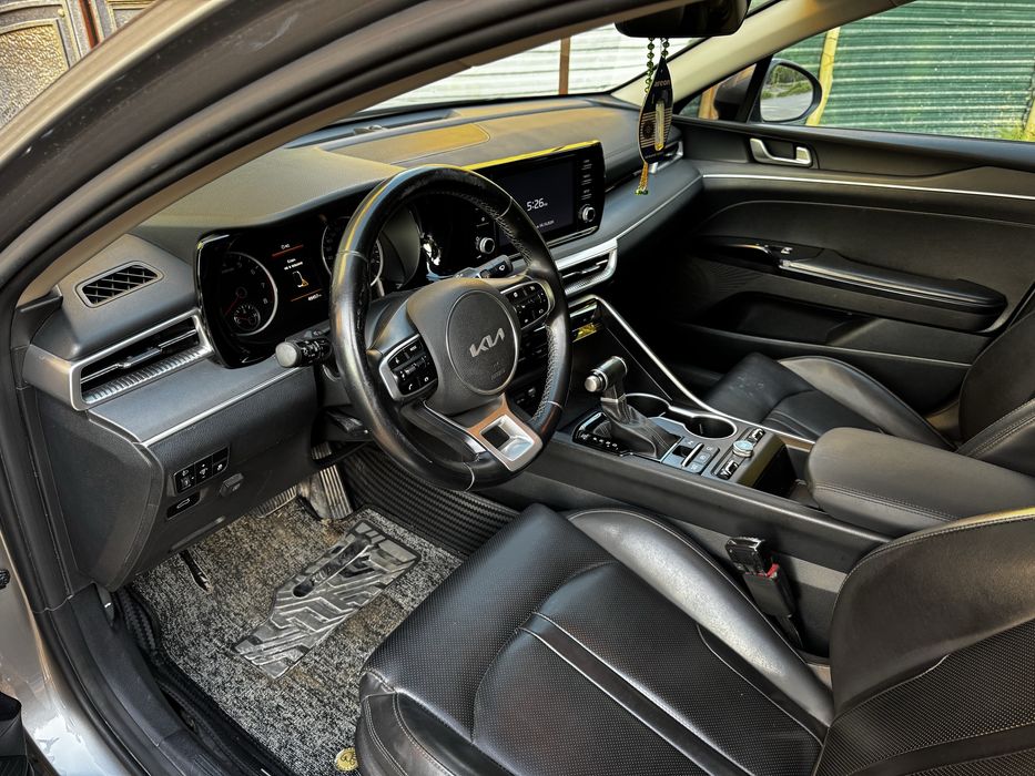 Kia k5 2023 2 positiya