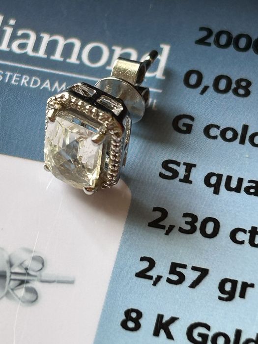 Златни обеци с топаз и диаманти на Blu diamond