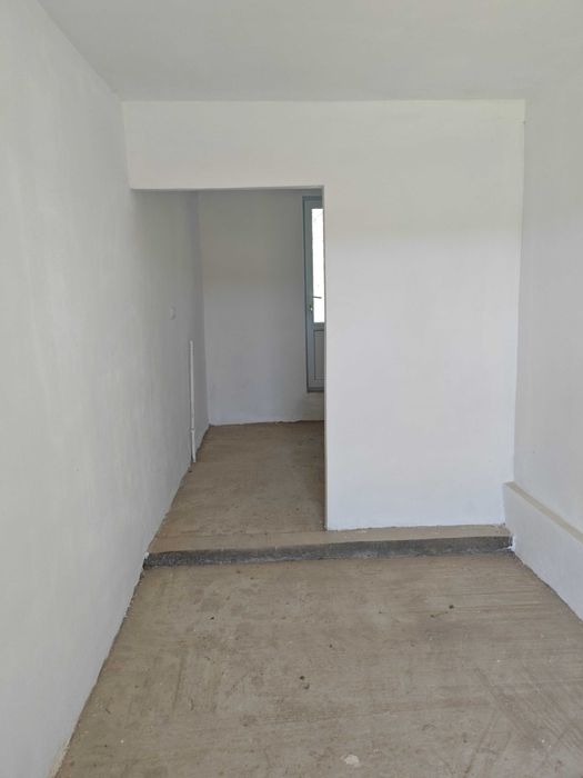 Casă de vânzare, recent renovată, Carastelec