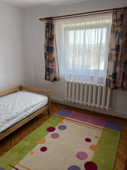 Apartament cu 4 camere de vanzare, 82mp, Valea Frumoasei