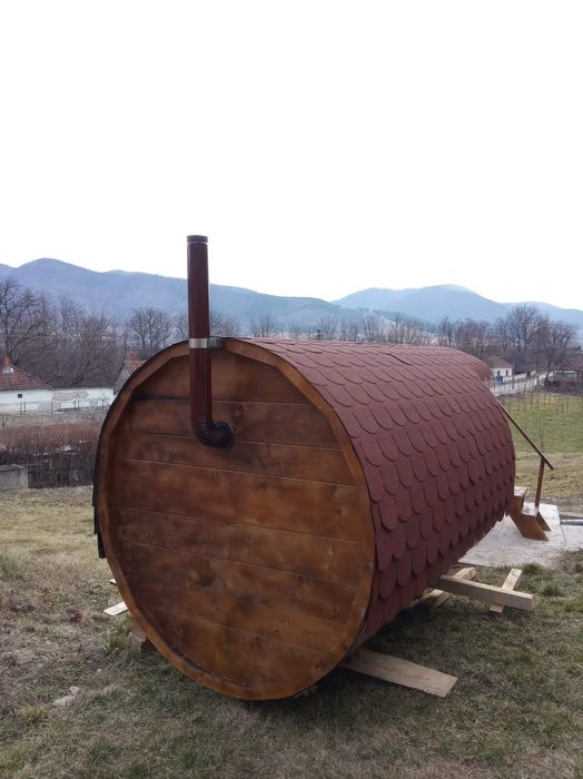 Saună rotundă  și ciubar