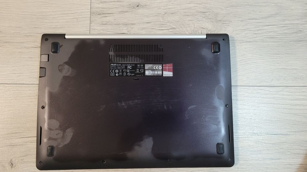 Compo nente Asus S300C i3 3217u 1.8 GHz