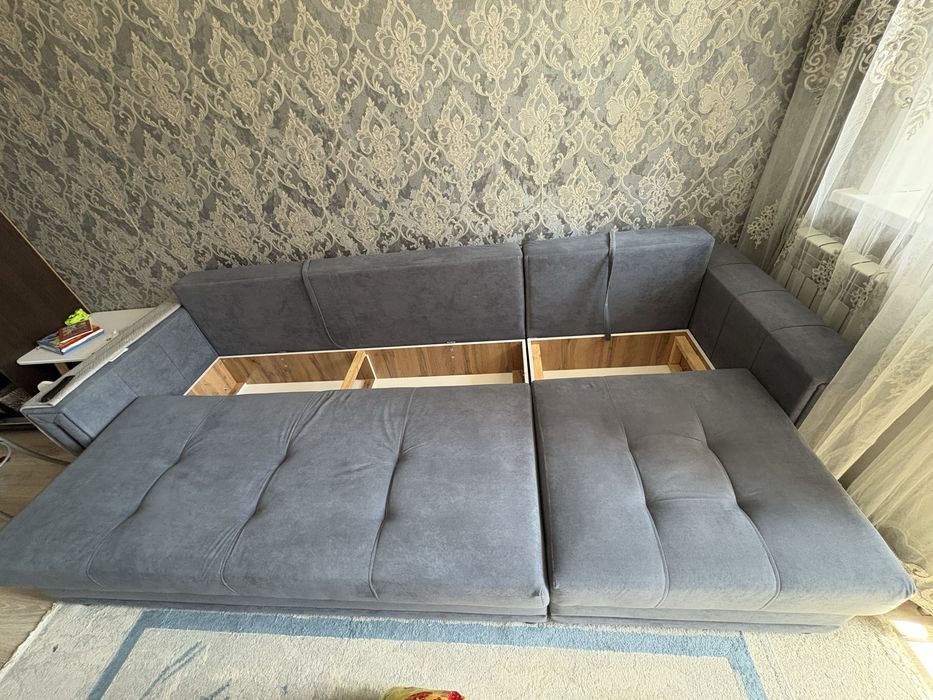 Продам диван в хорошем состояние