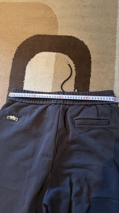 Pantaloni baggy