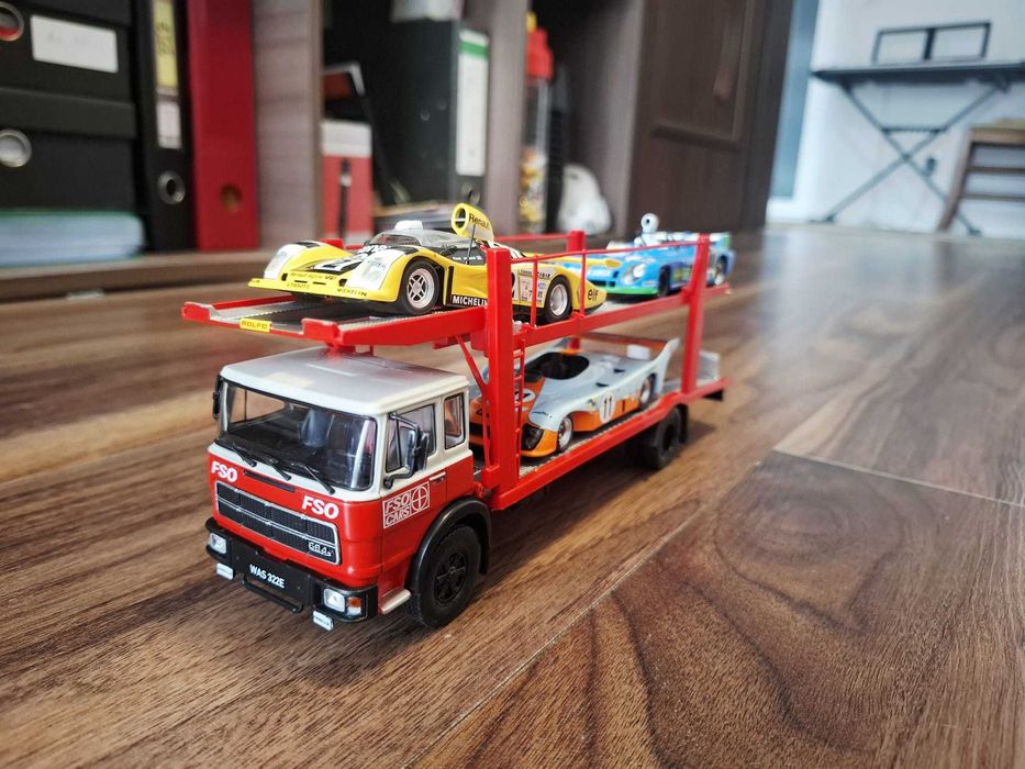 Macheta camion transportor auto Fiat 684N H