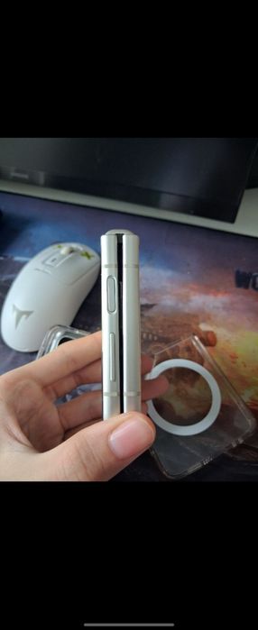 продам/обменяю samsung z flip 3