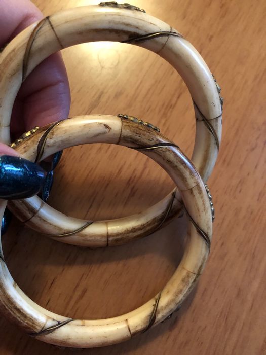 Браслеты с инкрустацией