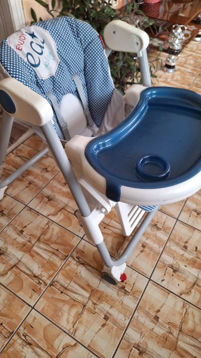 Scaun de masa bebe