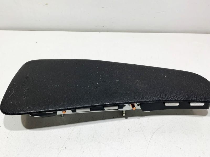 Airbag scaun stanga fata Mercedes C-Class W204 A2048600105