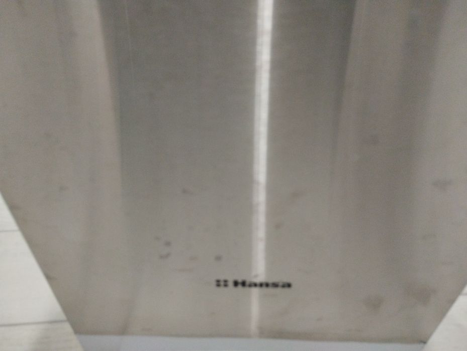 Продам вытяжку. В рабочем состоянии.